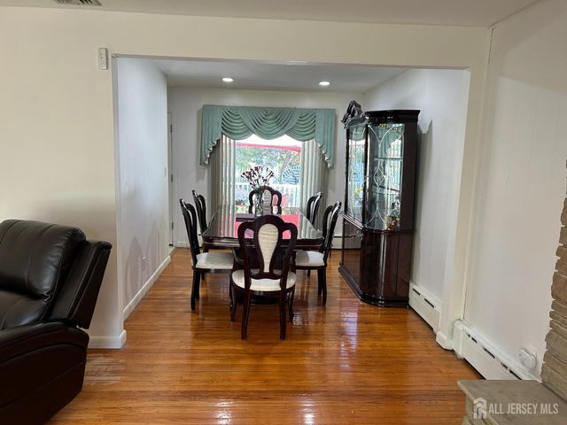 1471 Thomas Avenue, North Brunswick, NJ 08902