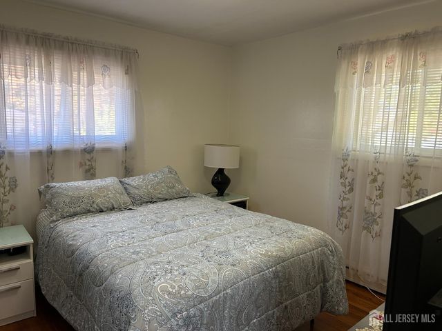 1471 Thomas Avenue, North Brunswick, NJ 08902