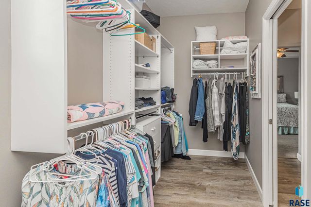 3233 S Manifold Ave Avenue, Sioux Falls, SD 57110