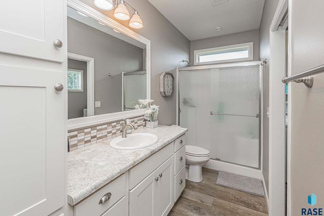 3233 S Manifold Ave Avenue, Sioux Falls, SD 57110