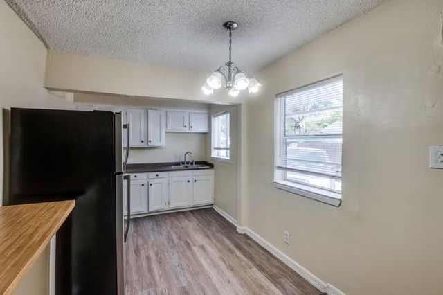 512 S Delaware Street 6, Irving, TX 75060