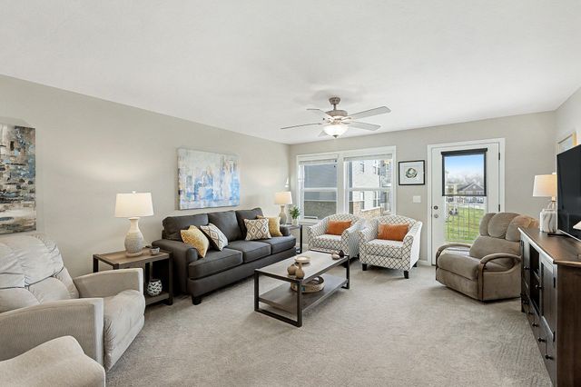 648 Foxhill Drive, 9-203, Crescent Springs, KY 41017