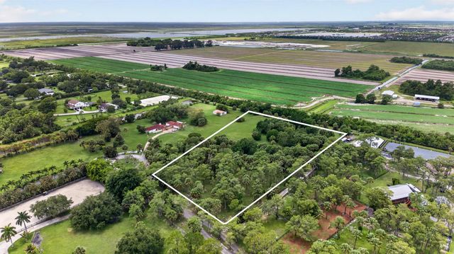 000 Foxtrail, Loxahatchee, FL 33470