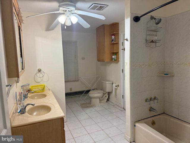 333 ETRA RD, Hightstown, NJ 08520