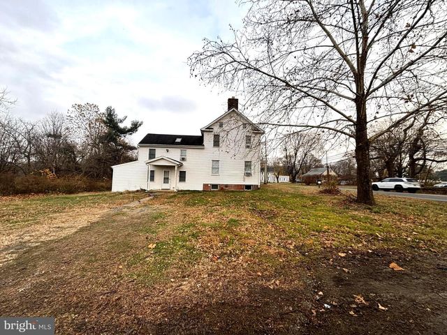 333 ETRA RD, Hightstown, NJ 08520