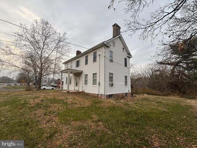 333 ETRA RD, Hightstown, NJ 08520