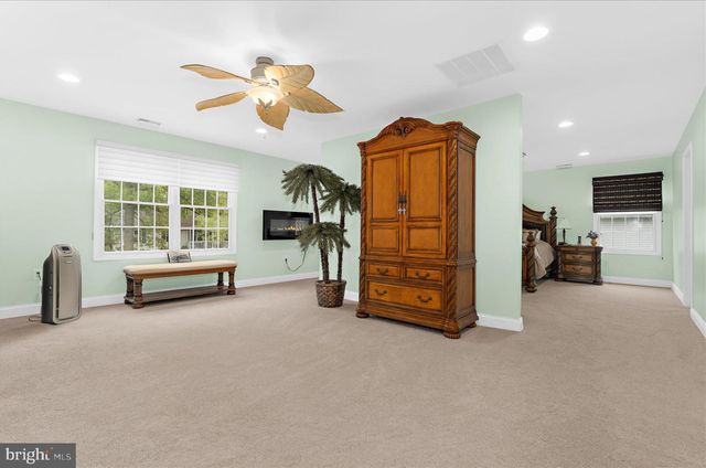 200 KENTUCKY AVE, Pasadena, MD 21122