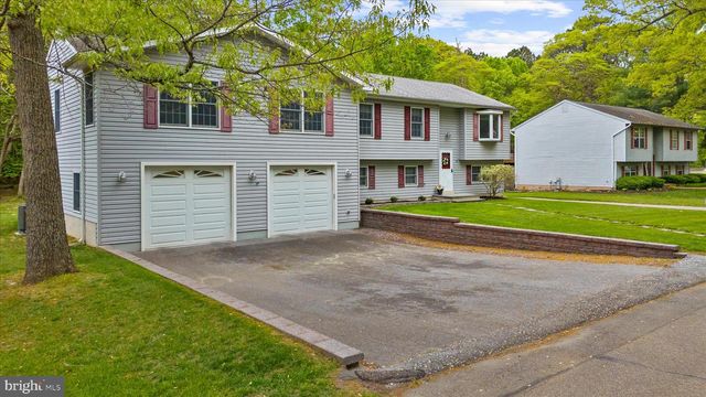 200 KENTUCKY AVE, Pasadena, MD 21122