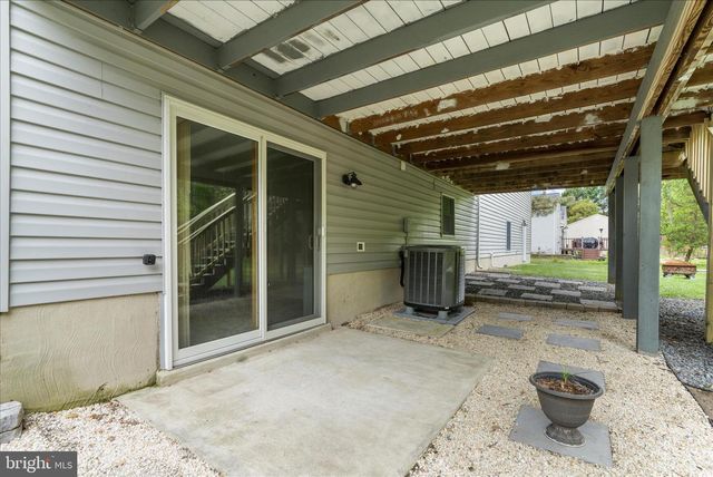 200 KENTUCKY AVE, Pasadena, MD 21122