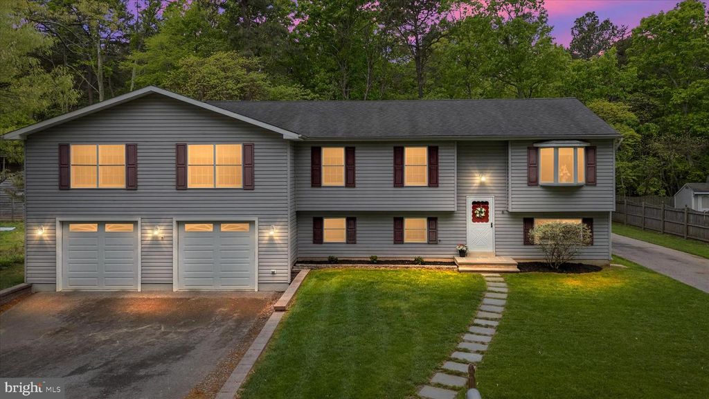 200 KENTUCKY AVE, Pasadena, MD 21122