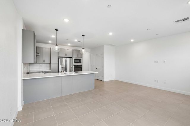 5428 S 35th Way, Phoenix, AZ 85040