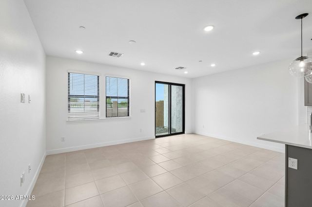 5428 S 35th Way, Phoenix, AZ 85040