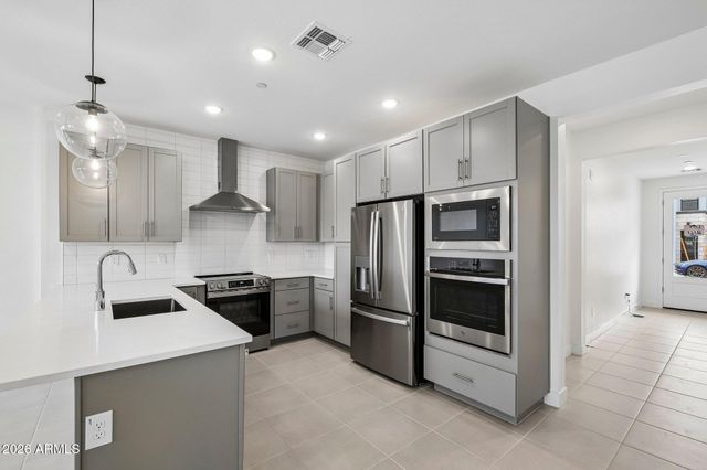 5428 S 35th Way, Phoenix, AZ 85040