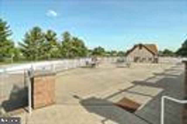 5640 CRABAPPLE DR, Frederick, MD 21703