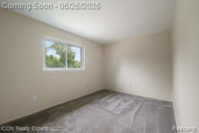 33515 Colfax Drive, Farmington Hills, MI 48335
