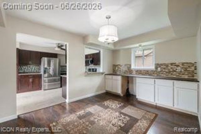 33515 Colfax Drive, Farmington Hills, MI 48335