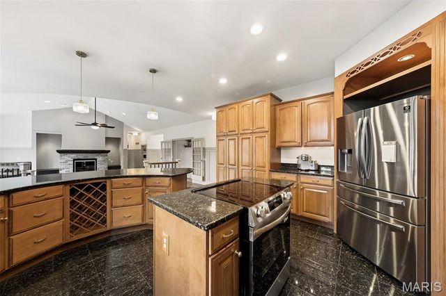 823 Ridge Road, Waterloo, IL 62298