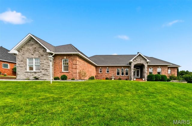 823 Ridge Road, Waterloo, IL 62298