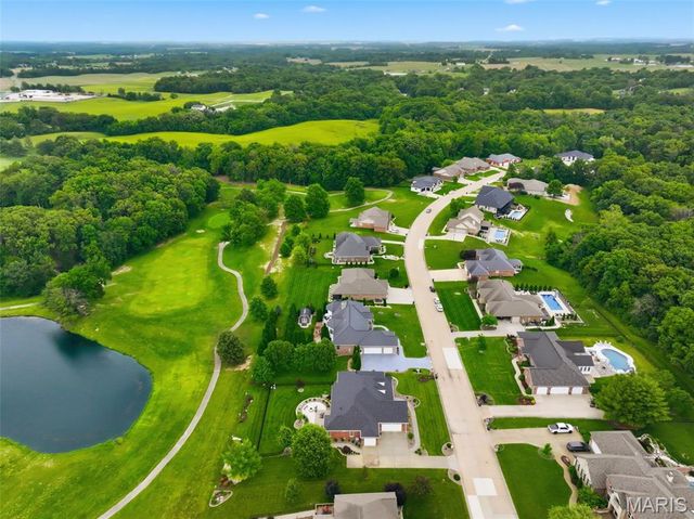 823 Ridge Road, Waterloo, IL 62298