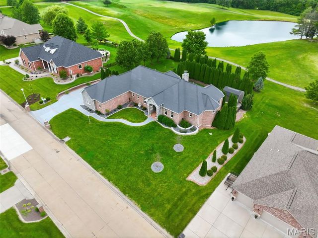 823 Ridge Road, Waterloo, IL 62298