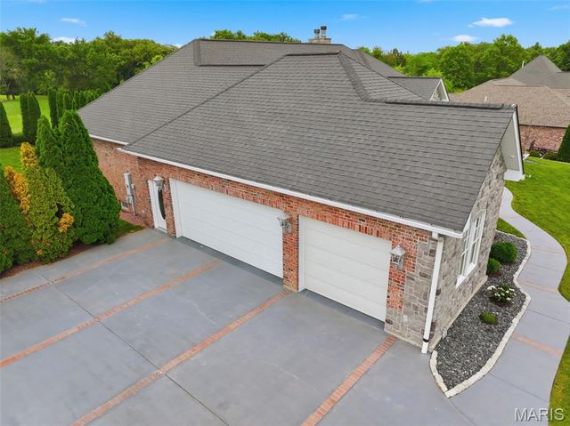 823 Ridge Road, Waterloo, IL 62298