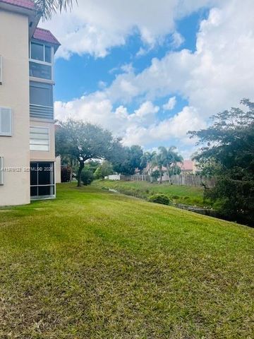 3251 Holiday Springs Boulevard 403, Margate, FL 33063