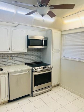 3251 Holiday Springs Boulevard 403, Margate, FL 33063