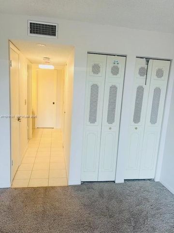 3251 Holiday Springs Boulevard 403, Margate, FL 33063