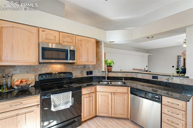 670 Fernglen Court, Colorado Springs, CO 80906