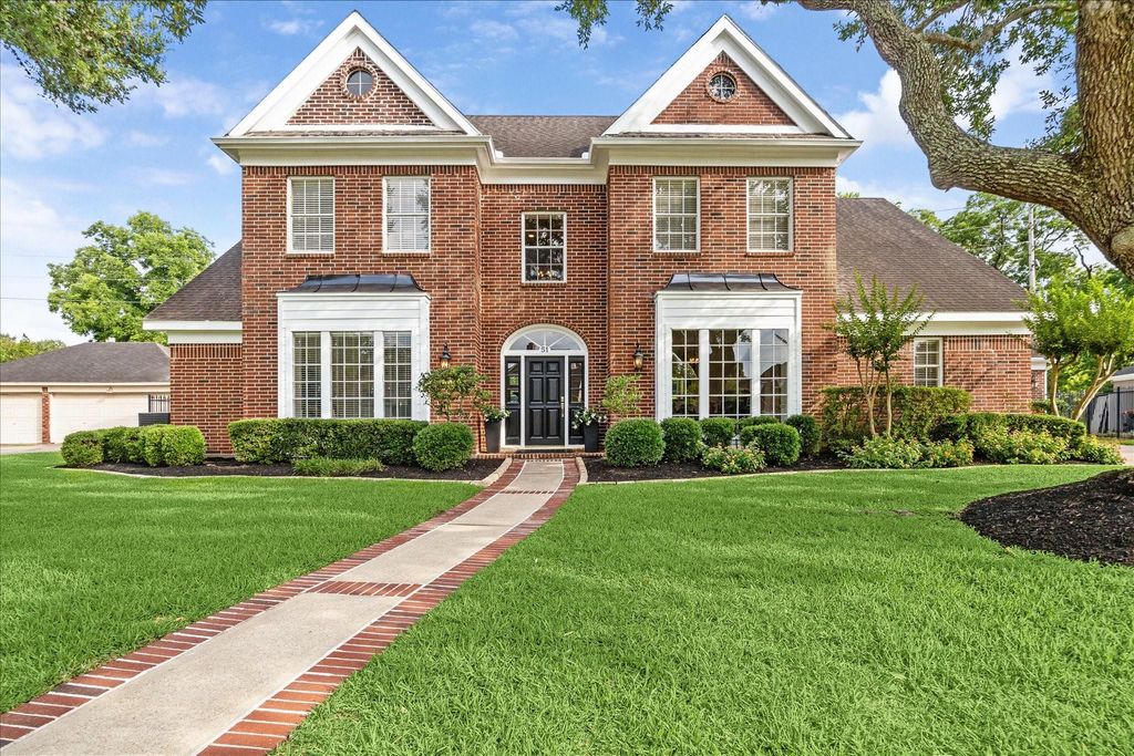 51 Dartmoor Court, Sugar Land, TX 77479