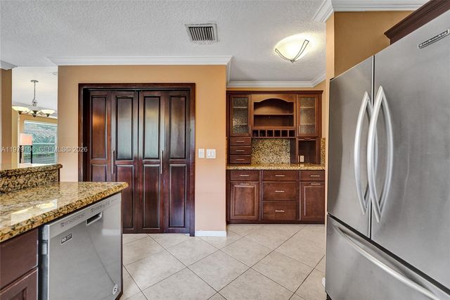 4242 NW 66th St, Coconut Creek, FL 33073