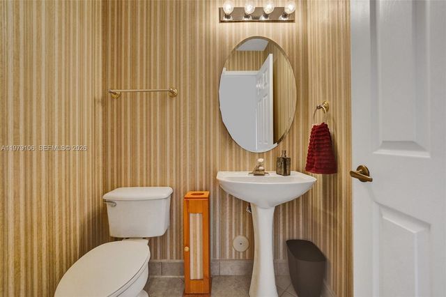 4242 NW 66th St, Coconut Creek, FL 33073