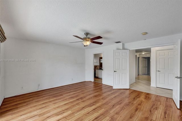 4242 NW 66th St, Coconut Creek, FL 33073