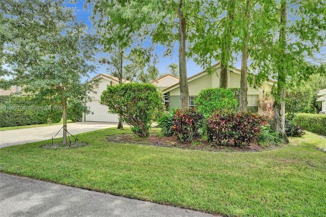 4242 NW 66th St, Coconut Creek, FL 33073