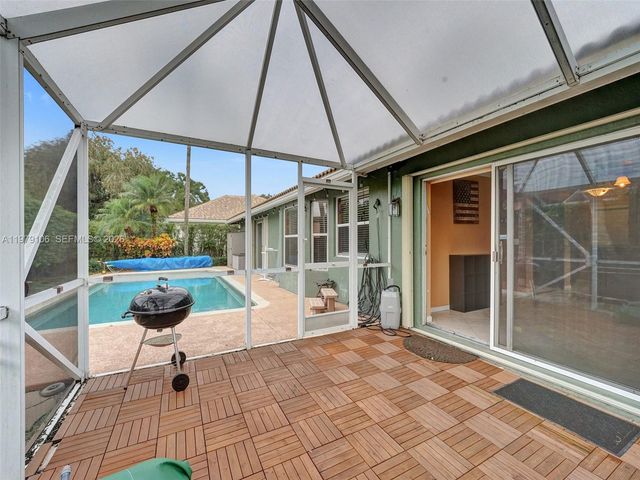 4242 NW 66th St, Coconut Creek, FL 33073