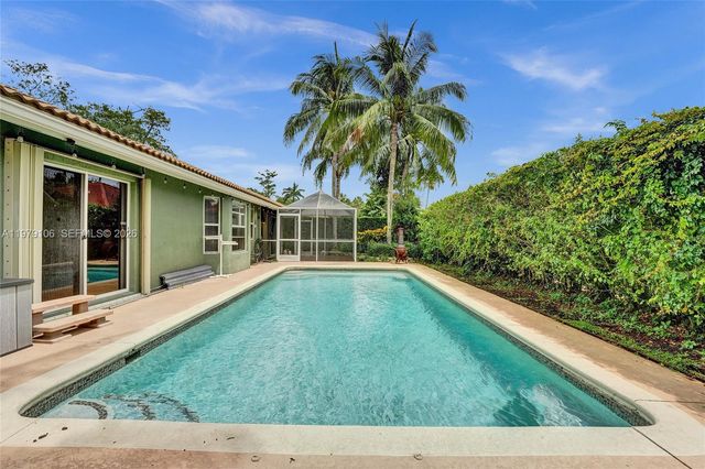 4242 NW 66th St, Coconut Creek, FL 33073