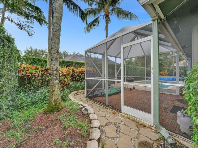 4242 NW 66th St, Coconut Creek, FL 33073