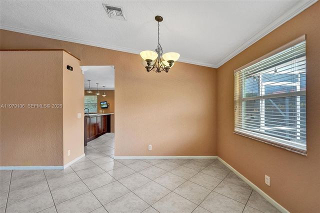 4242 NW 66th St, Coconut Creek, FL 33073