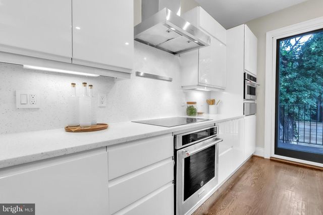 225 R ST NW, Washington, DC 20001