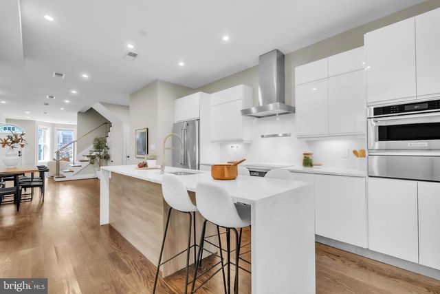 225 R ST NW, Washington, DC 20001