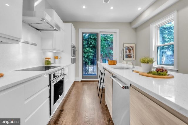 225 R ST NW, Washington, DC 20001