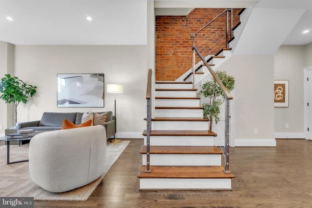225 R ST NW, Washington, DC 20001