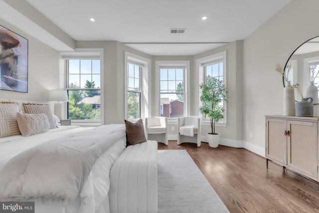 225 R ST NW, Washington, DC 20001