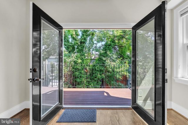 225 R ST NW, Washington, DC 20001