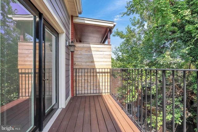 225 R ST NW, Washington, DC 20001