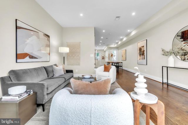225 R ST NW, Washington, DC 20001
