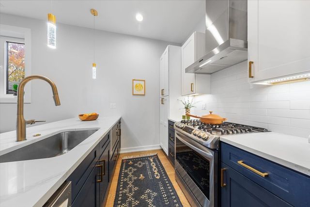 2150 W FOSTER Avenue 2, Chicago, IL 60625