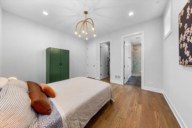 2150 W FOSTER Avenue 2, Chicago, IL 60625