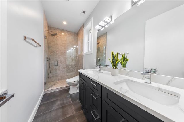 2150 W FOSTER Avenue 2, Chicago, IL 60625