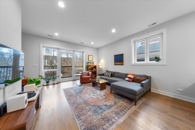 2150 W FOSTER Avenue 2, Chicago, IL 60625